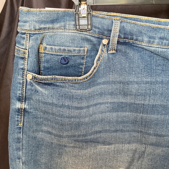 Gloria Vanderbilt Amanda Short w slimming panel denim flex 24W - Picture 6 of 17